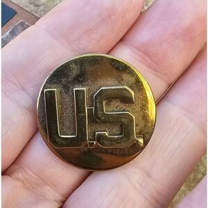 Vintage Gold US ARMY Lapel Pin